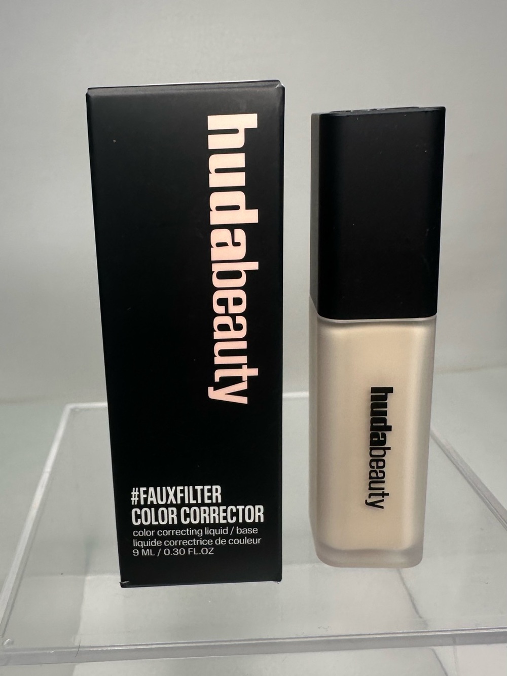 HUDA BEAUTY #FauxFilter Color Corrector - Light Beige